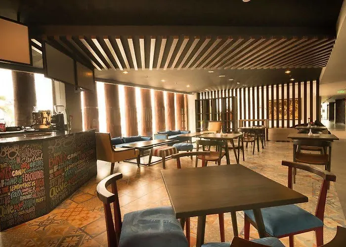 Brits Legian 塞米亚克